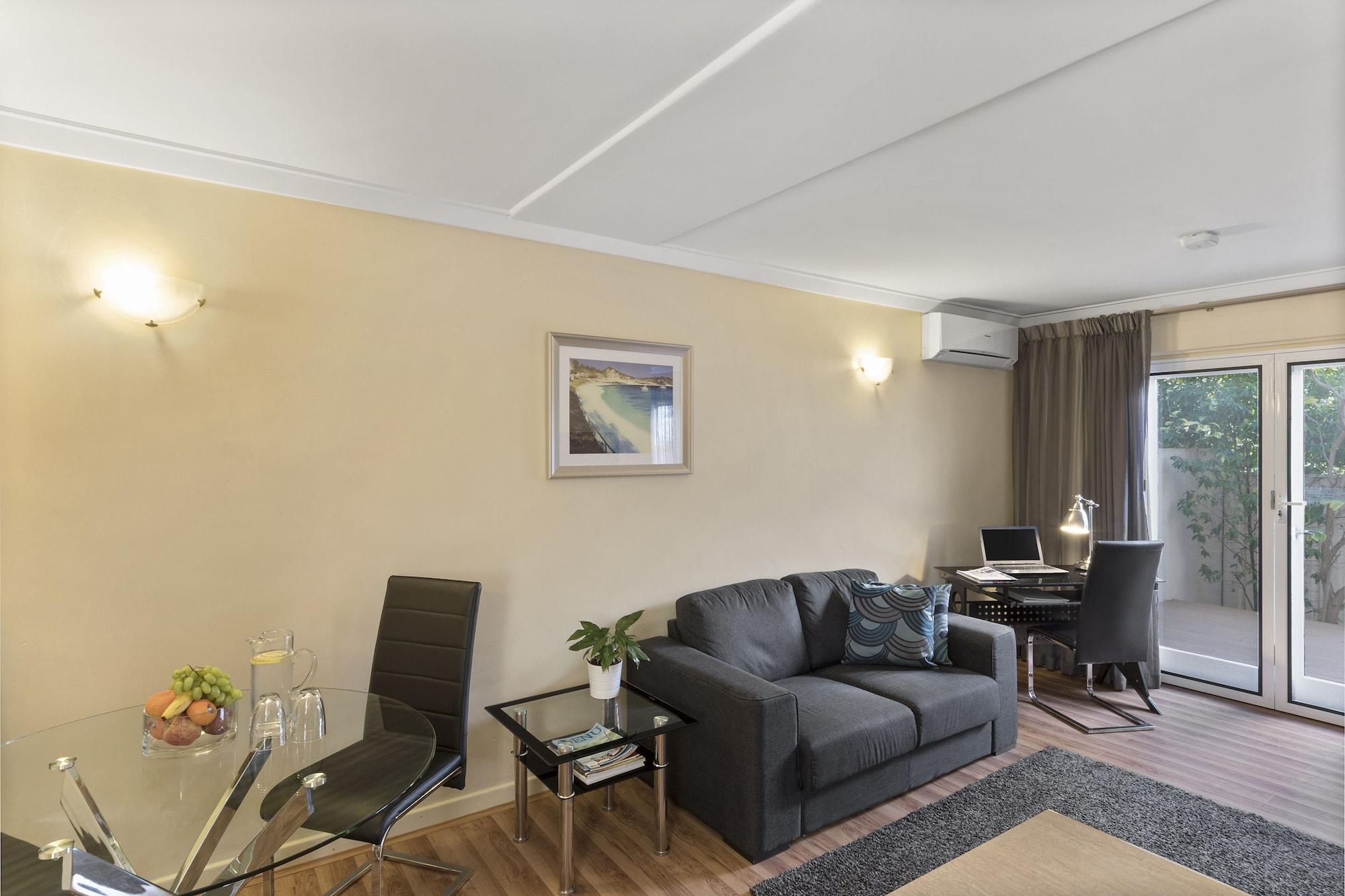 The Peninsula Riverside Serviced Apartments Perth Eksteriør billede