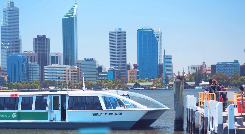The Peninsula Riverside Serviced Apartments Perth Eksteriør billede