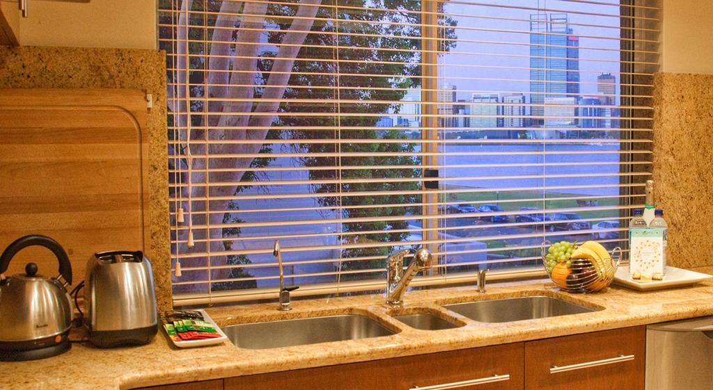 The Peninsula Riverside Serviced Apartments Perth Værelse billede