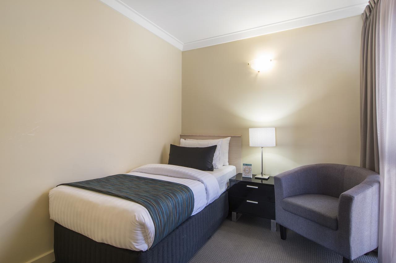 The Peninsula Riverside Serviced Apartments Perth Eksteriør billede